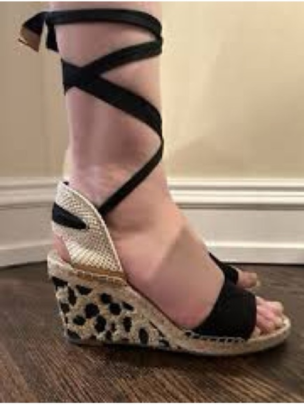 Vince Camuto Black Lace-Up Leopard Espadrille Wedge Sandals size 8.5